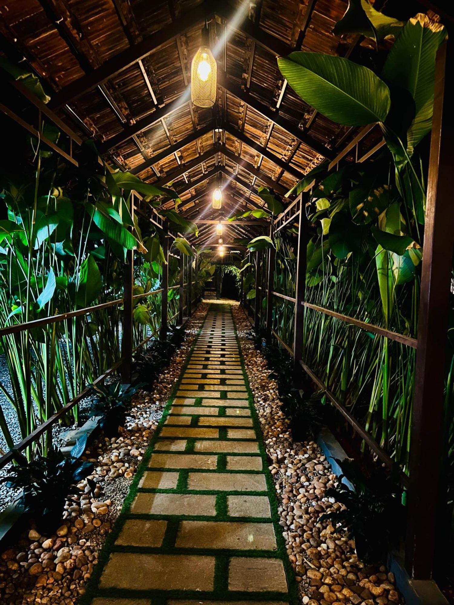 Kottackal Nature Inn ネドゥムバセリー エクステリア 写真